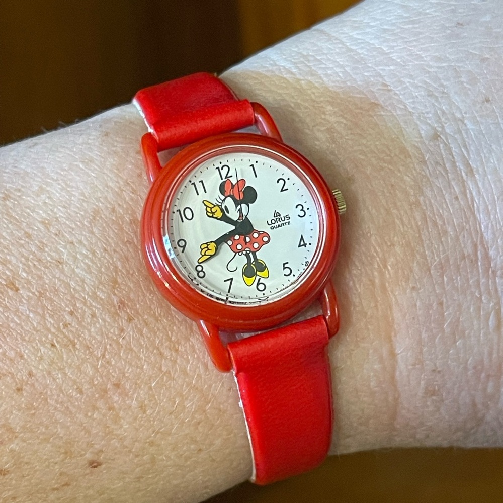 Red Disney Kids Watch Lorus Quartz Minnie Mouse Fun